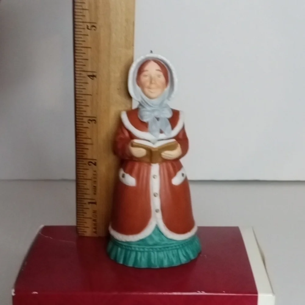Hallmark Bell Ornament,  Lady Daphne`1993, A Dickens Caroler, Preowned